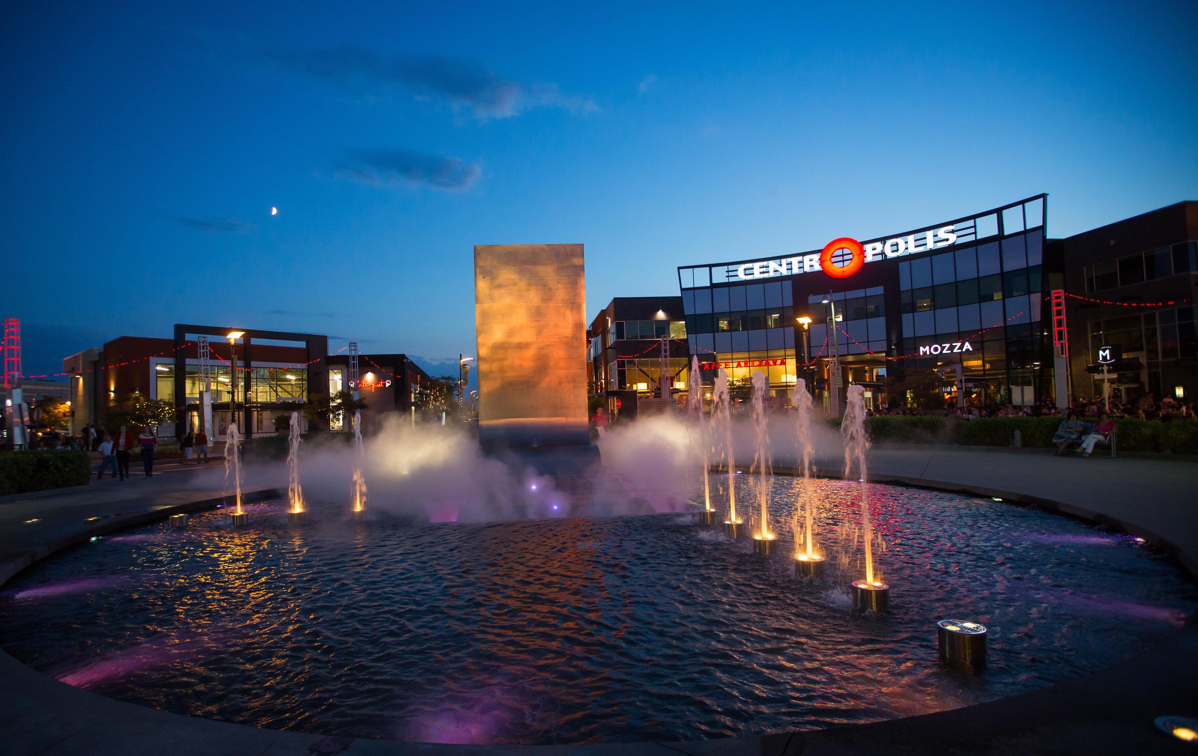Holiday Inn Laval Montreal By Ihg Buitenkant foto