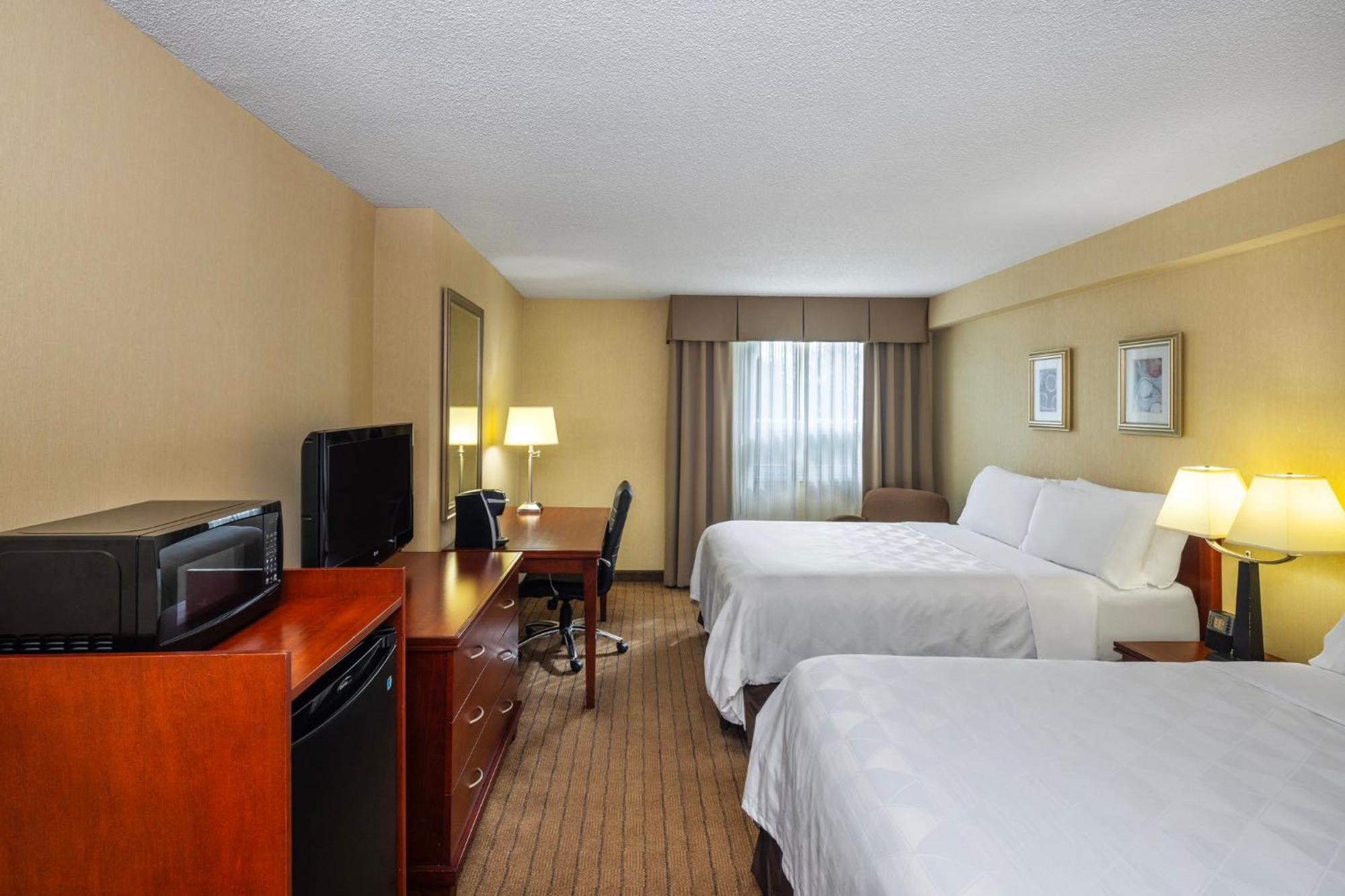Holiday Inn Laval Montreal By Ihg Buitenkant foto