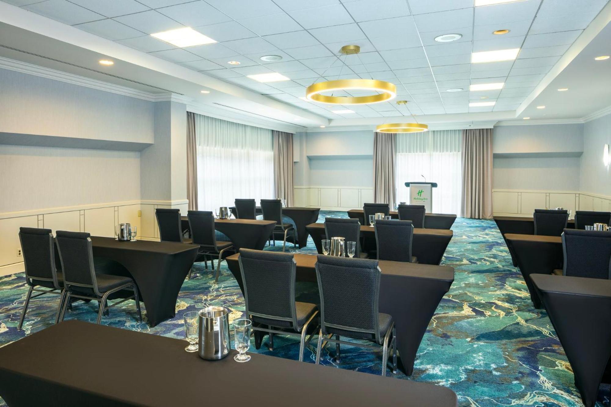 Holiday Inn Laval Montreal By Ihg Buitenkant foto