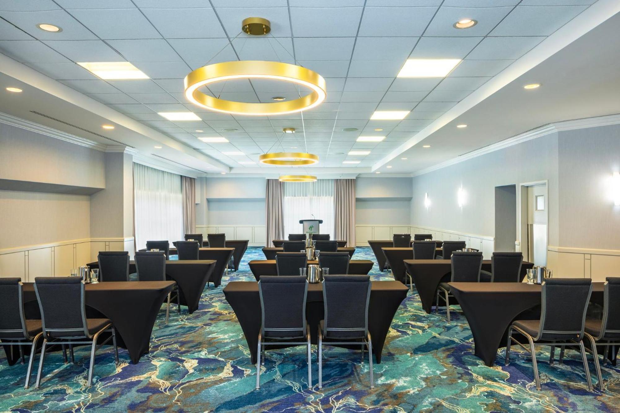Holiday Inn Laval Montreal By Ihg Buitenkant foto