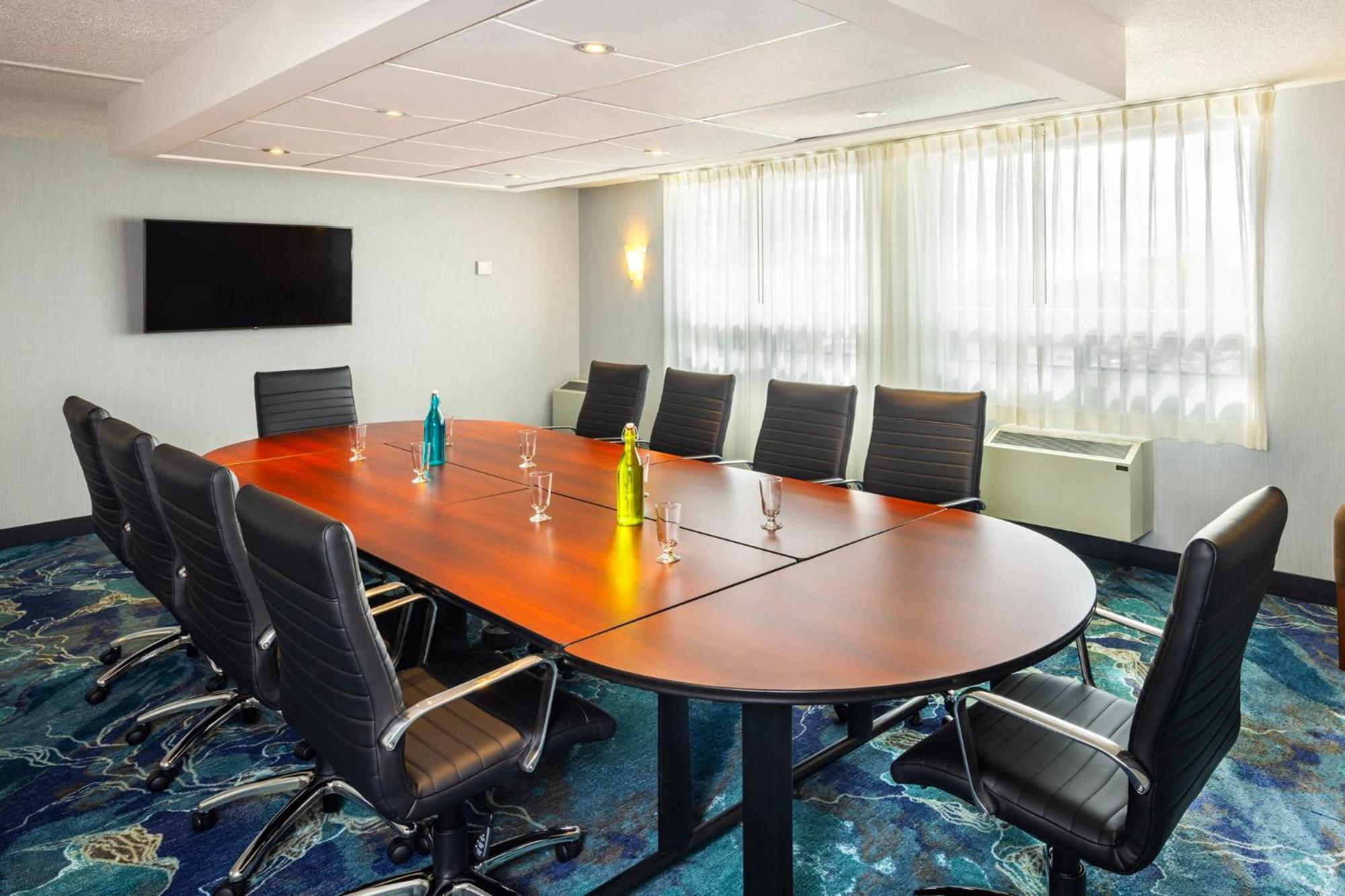 Holiday Inn Laval Montreal By Ihg Buitenkant foto