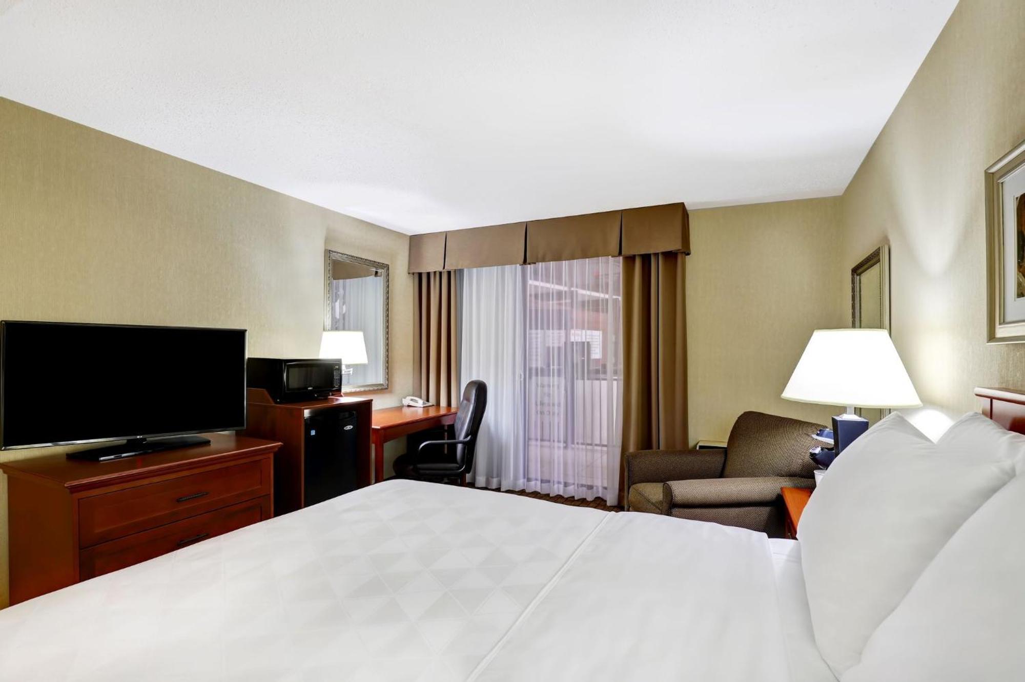 Holiday Inn Laval Montreal By Ihg Buitenkant foto