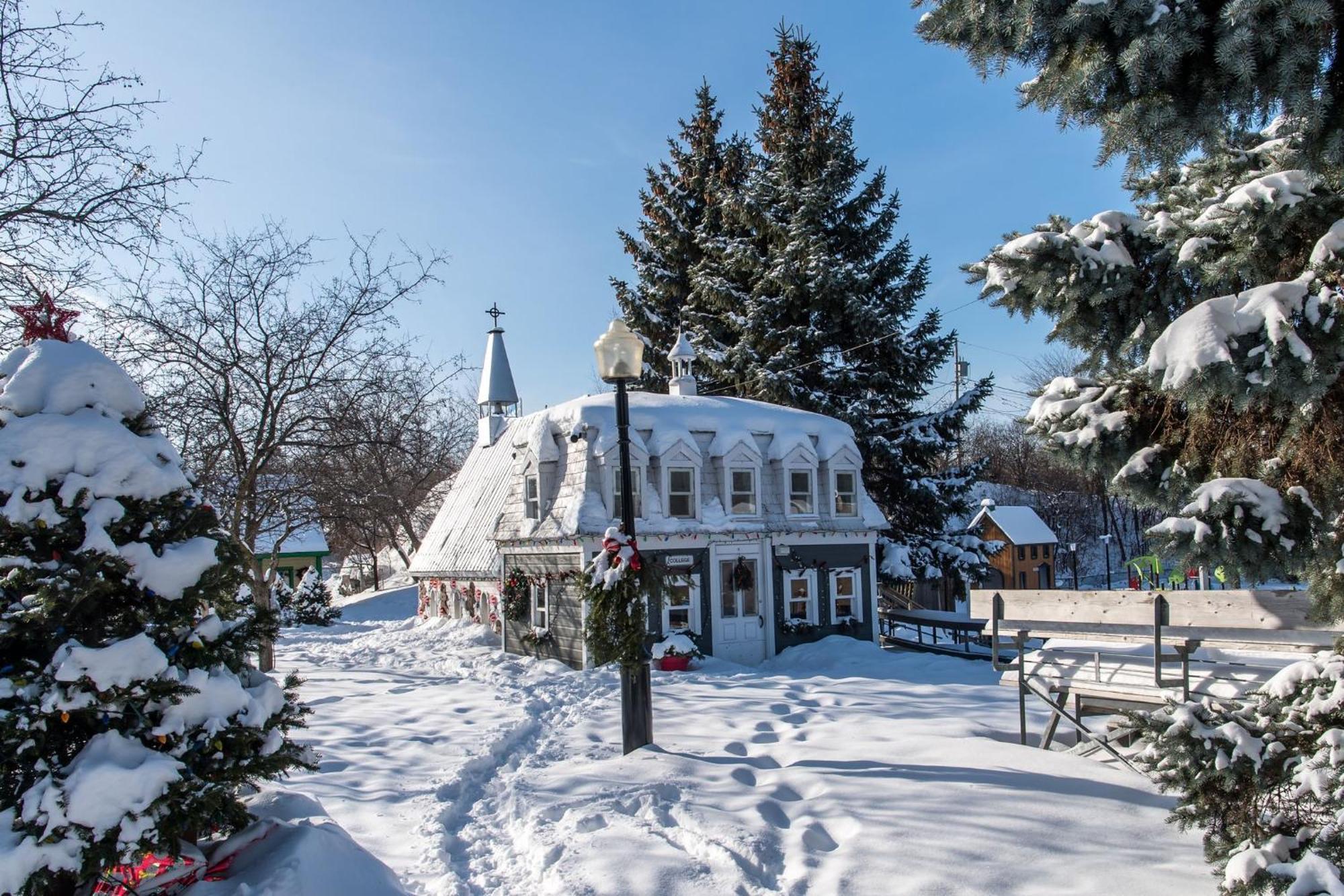 Holiday Inn Laval Montreal By Ihg Buitenkant foto