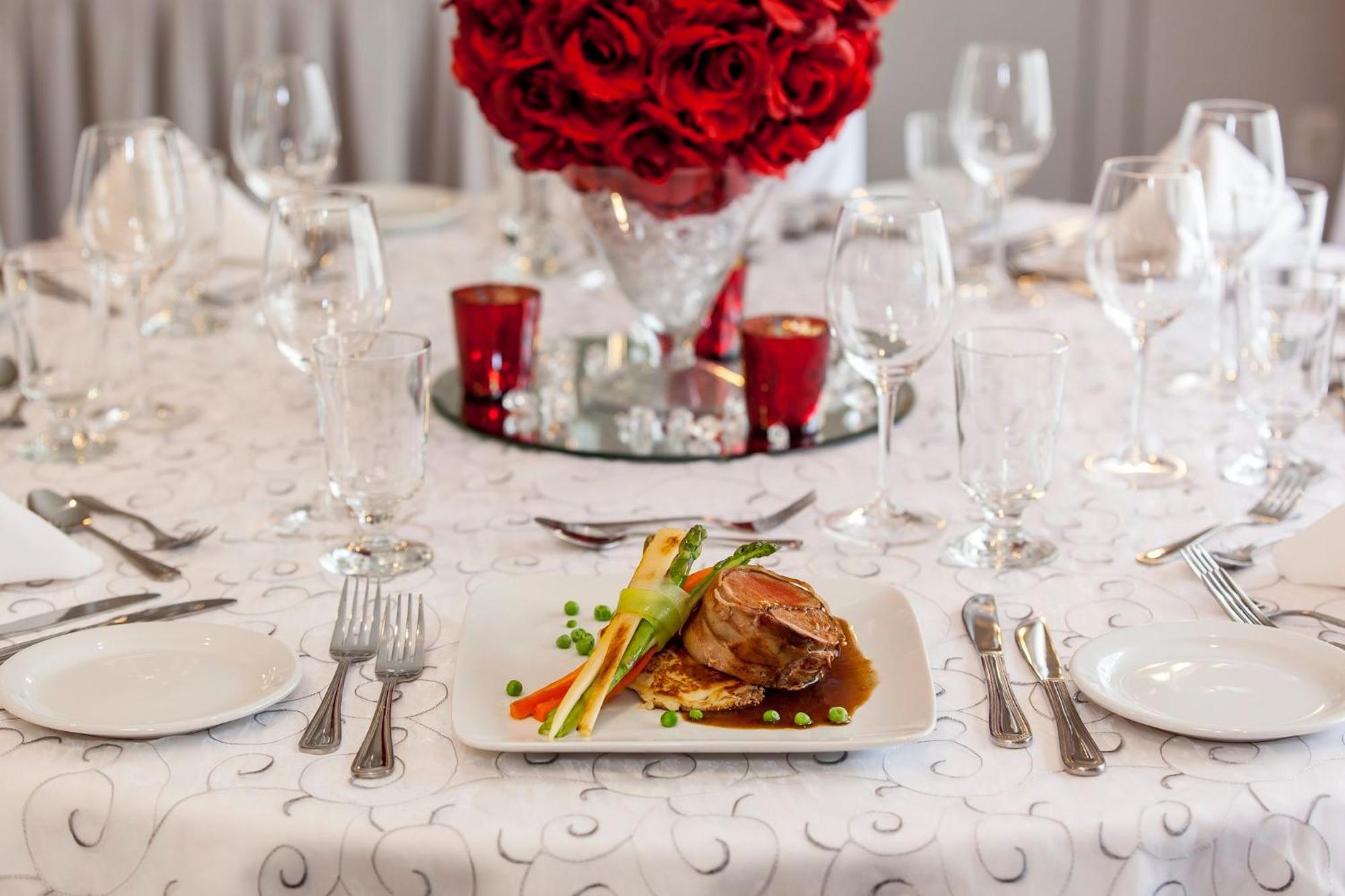 Holiday Inn Laval Montreal By Ihg Buitenkant foto