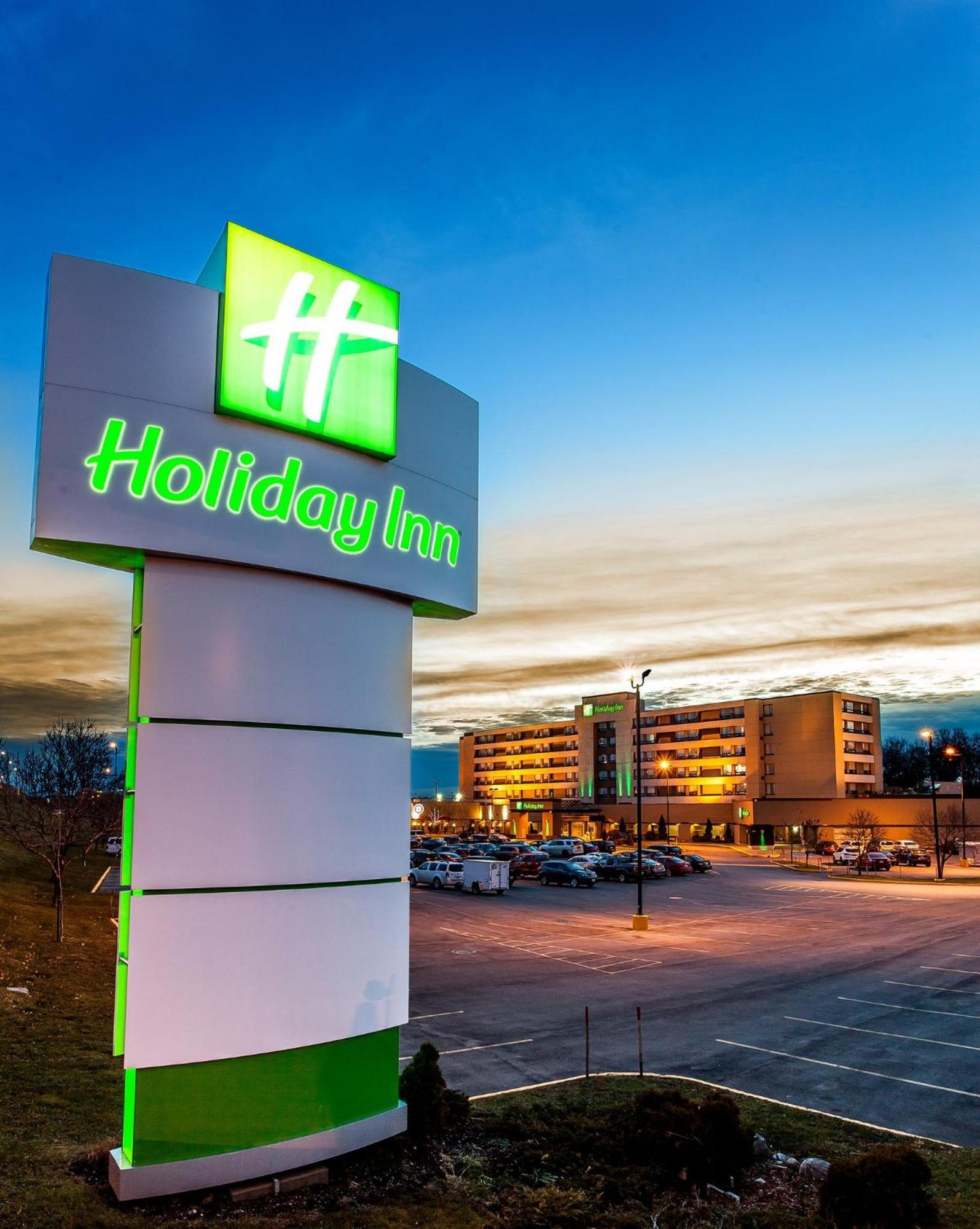 Holiday Inn Laval Montreal By Ihg Buitenkant foto