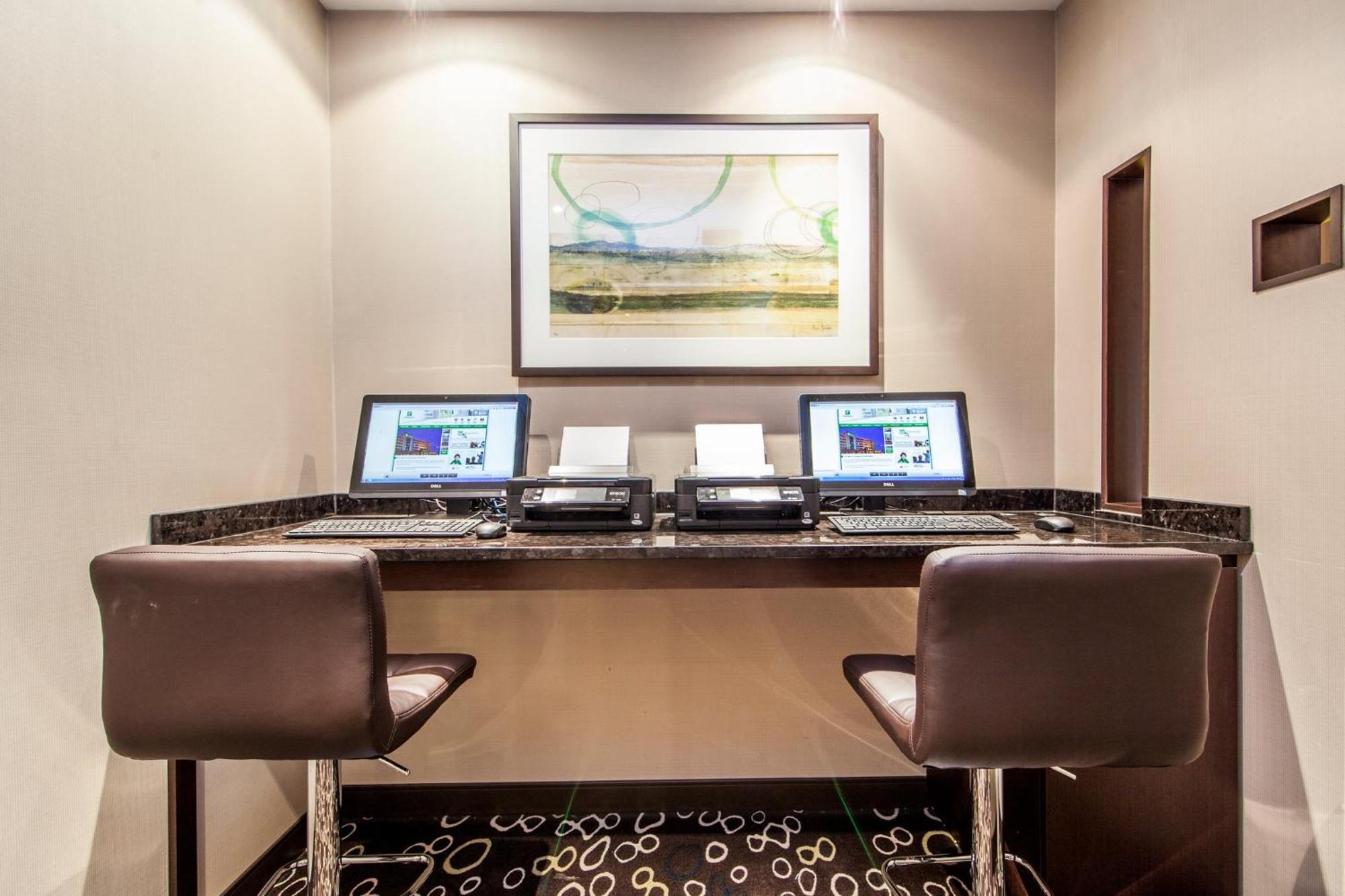 Holiday Inn Laval Montreal By Ihg Buitenkant foto